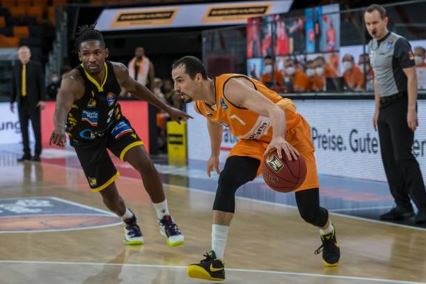 赛季至今的 赛季至今的